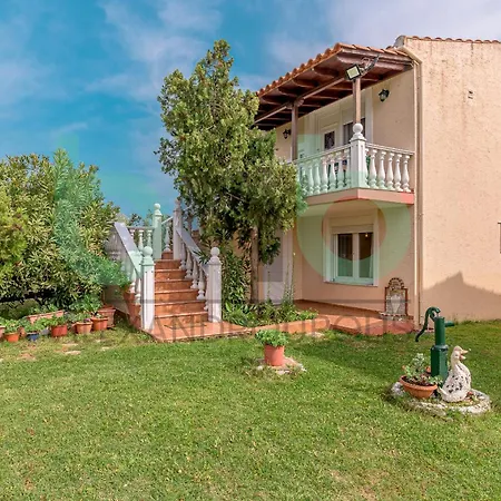 Holiday home Harmony Hideaway Dikella