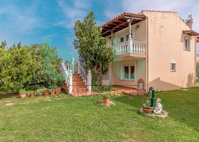 Holiday home Harmony Hideaway Dikella