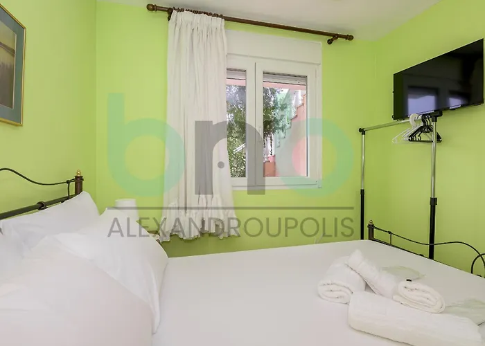 Holiday home Harmony Hideaway *